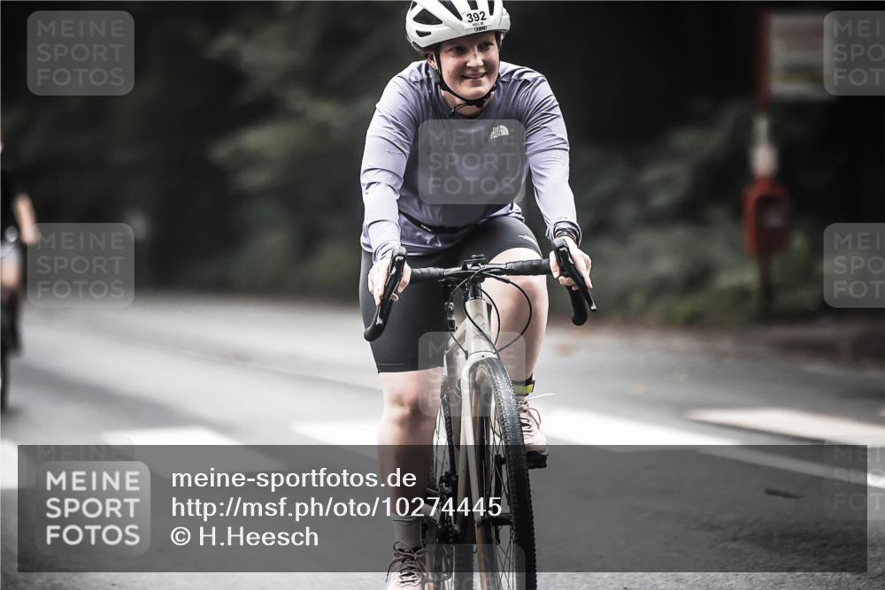 13.09.2026 - Stadtparktriathlon H.Heesch http://msf.ph/oto/10274445 13.09.2026 10:29:41 Radfahren 265, 308, 358, 390, 392 meine-sportfotos.de