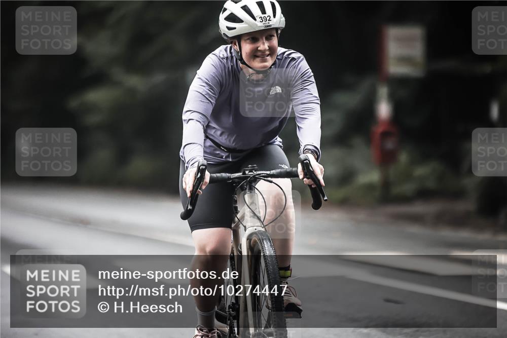 13.09.2026 - Stadtparktriathlon H.Heesch http://msf.ph/oto/10274447 13.09.2026 10:29:41 Radfahren 265, 308, 358, 390, 392 meine-sportfotos.de