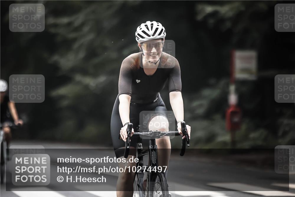 13.09.2026 - Stadtparktriathlon H.Heesch http://msf.ph/oto/10274497 13.09.2026 10:29:49 Radfahren 237, 308, 353, 410, 462 meine-sportfotos.de