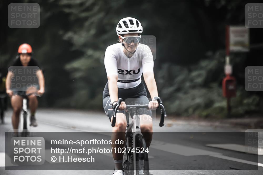 13.09.2026 - Stadtparktriathlon H.Heesch http://msf.ph/oto/10274524 13.09.2026 10:29:52 Radfahren 223, 237, 298, 353, 410, 462 meine-sportfotos.de