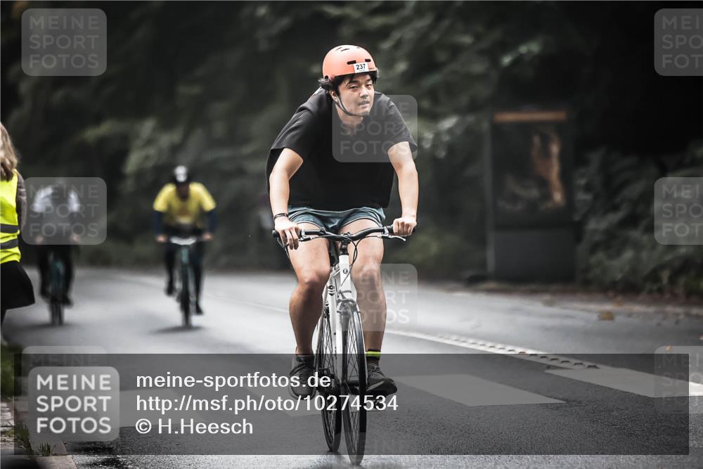 13.09.2026 - Stadtparktriathlon H.Heesch http://msf.ph/oto/10274534 13.09.2026 10:29:53 Radfahren 223, 237, 298, 353, 410, 462 meine-sportfotos.de