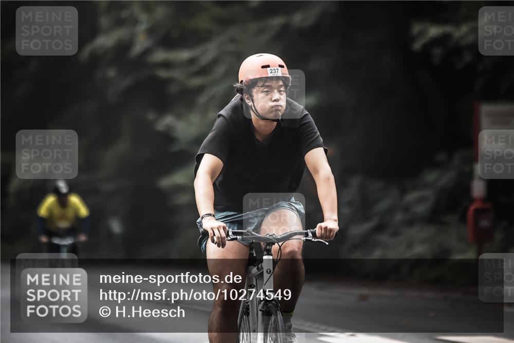13.09.2026 - Stadtparktriathlon H.Heesch http://msf.ph/oto/10274549 13.09.2026 10:29:54 Radfahren 223, 237, 298, 353, 410, 462 meine-sportfotos.de