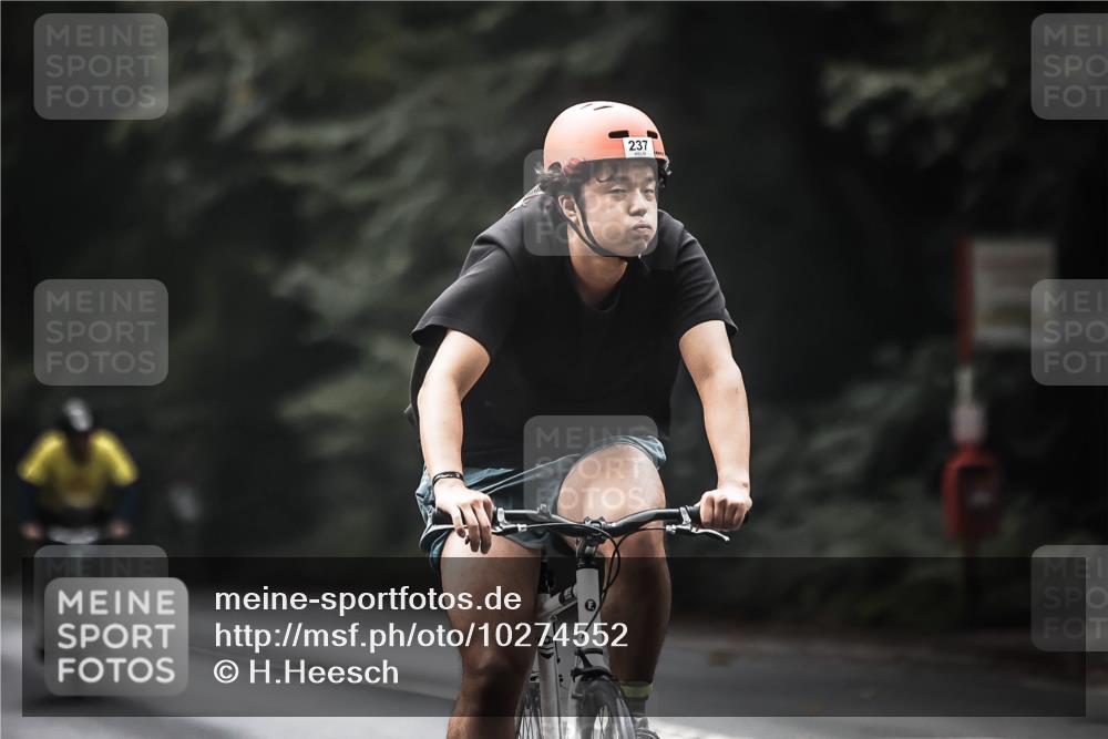 13.09.2026 - Stadtparktriathlon H.Heesch http://msf.ph/oto/10274552 13.09.2026 10:29:54 Radfahren 223, 237, 298, 353, 410, 462 meine-sportfotos.de