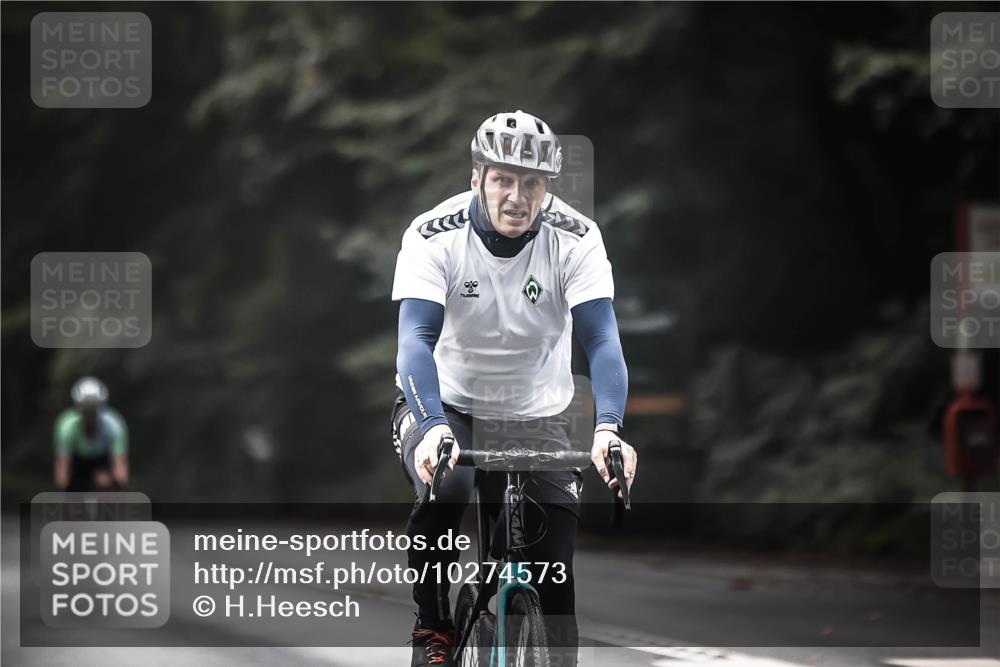 13.09.2026 - Stadtparktriathlon H.Heesch http://msf.ph/oto/10274573 13.09.2026 10:29:58 Radfahren 223, 237, 298, 410, 449 meine-sportfotos.de