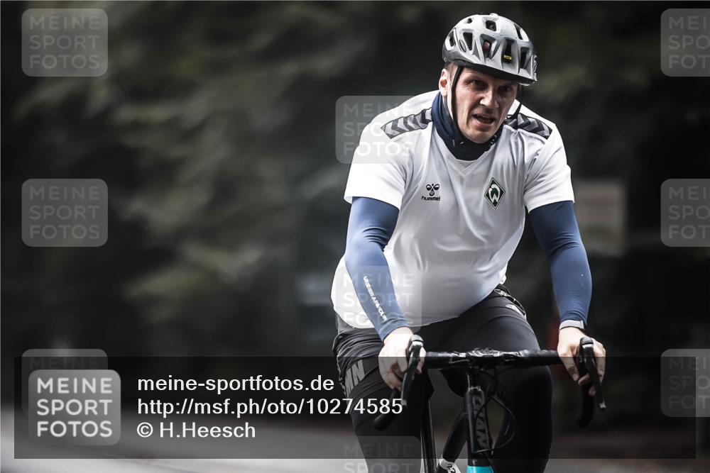 13.09.2026 - Stadtparktriathlon H.Heesch http://msf.ph/oto/10274585 13.09.2026 10:29:58 Radfahren 223, 237, 298, 410, 449 meine-sportfotos.de
