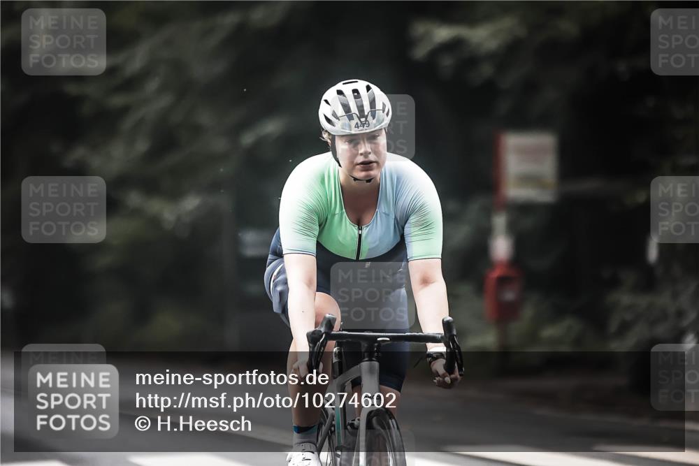 13.09.2026 - Stadtparktriathlon H.Heesch http://msf.ph/oto/10274602 13.09.2026 10:30:01 Radfahren 223, 298, 449 meine-sportfotos.de