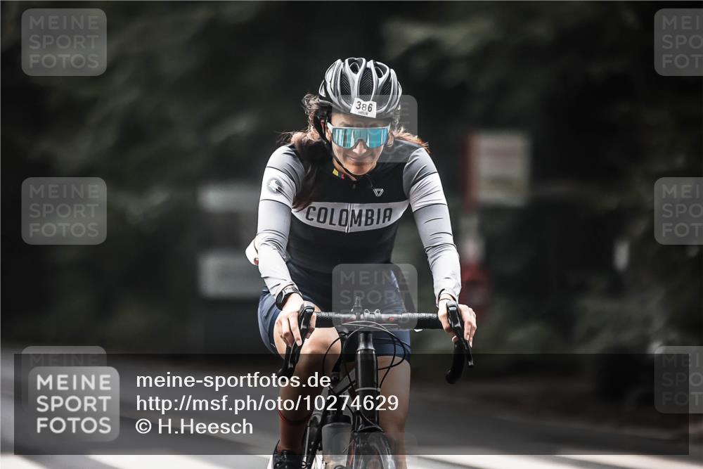 13.09.2026 - Stadtparktriathlon H.Heesch http://msf.ph/oto/10274629 13.09.2026 10:30:08 Radfahren 294, 386 meine-sportfotos.de