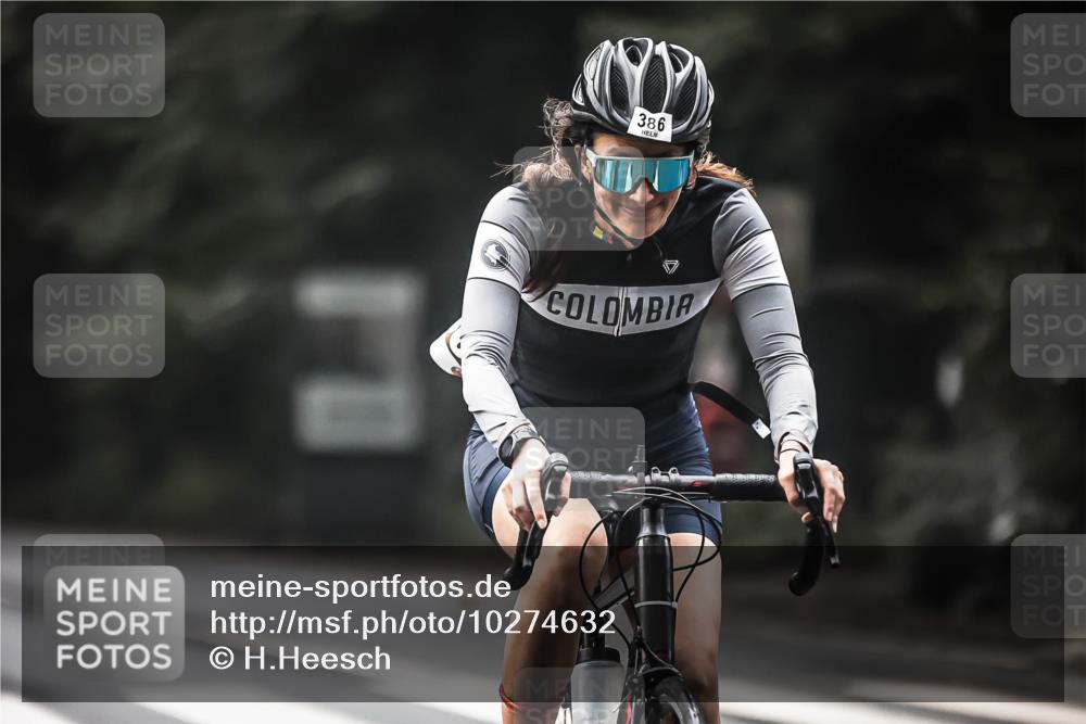 13.09.2026 - Stadtparktriathlon H.Heesch http://msf.ph/oto/10274632 13.09.2026 10:30:08 Radfahren 294, 386 meine-sportfotos.de