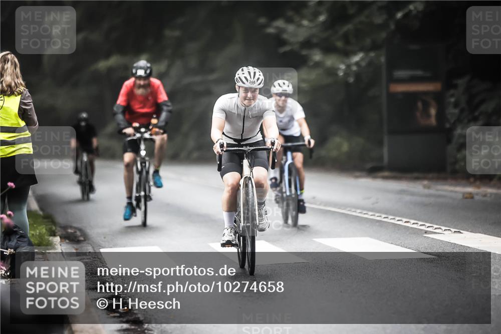 13.09.2026 - Stadtparktriathlon H.Heesch http://msf.ph/oto/10274658 13.09.2026 10:30:18 Radfahren 268, 276, 294, 299, 303, 464 meine-sportfotos.de