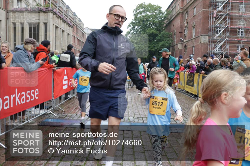 13.09.2026 - Kiel Lauf Yannick Fuchs http://msf.ph/oto/10274660 13.09.2026 08:37:02 Ziel 82, 581, 873, 910, 1283, 2552, 3495, 3815, 5096, 5275, 6259, 6440, 6817, 6936, 7784, 7838, 8070, 8184, 8211, 8243, 8471, 8650, 8653, 9028, 9233, 9762, 11206, 11563, 11800, 12087, 12317, 516, 874, 1031, 1128, 1407, 1470, 1727, 1808, 2464, 2581, 3088, 3098, 3246, 3651, 3809, 3868, 3887, 4697, 5667, 6145, 6308, 6357, 6452, 6469, 6470, 6474, 6475, 6479, 6813, 6983, 7059, 7153, 7633, 8662, 8771, 8995, 9251, 9591, 9958, 1055, 2229, 4018, 4705, 5617, 7146, 7176 meine-sportfotos.de