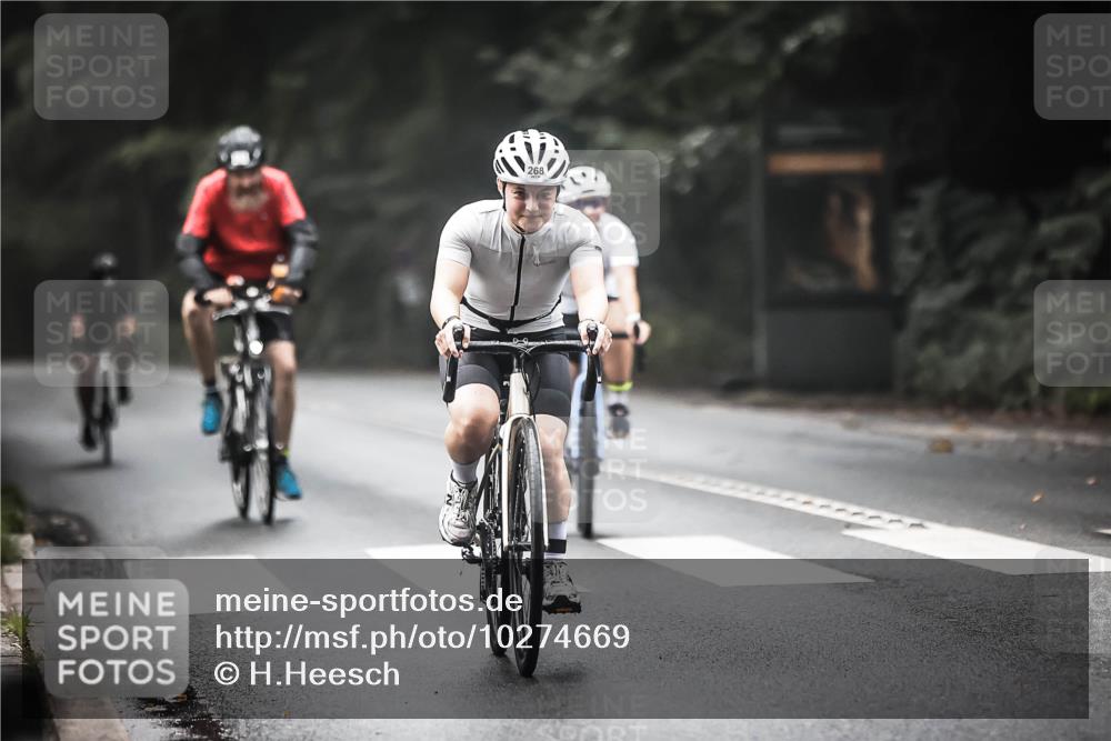 13.09.2026 - Stadtparktriathlon H.Heesch http://msf.ph/oto/10274669 13.09.2026 10:30:19 Radfahren 268, 276, 294, 299, 303, 464 meine-sportfotos.de