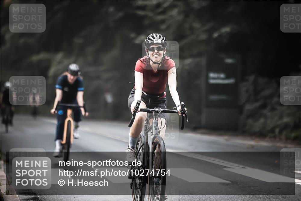 13.09.2026 - Stadtparktriathlon H.Heesch http://msf.ph/oto/10274754 13.09.2026 10:30:44 Radfahren 324, 461 meine-sportfotos.de