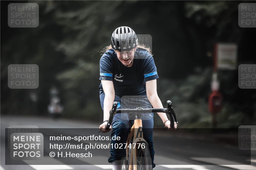 13.09.2026 - Stadtparktriathlon H.Heesch http://msf.ph/oto/10274776 13.09.2026 10:30:46 Radfahren 324, 331, 461 meine-sportfotos.de