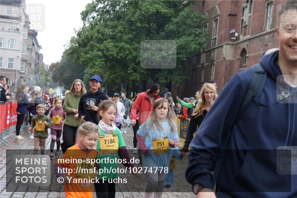 13.09.2026 - Kiel Lauf Yannick Fuchs http://msf.ph/oto/10274778 13.09.2026 08:37:07 Ziel 82, 581, 873, 910, 1283, 2552, 3495, 3815, 5096, 5275, 5288, 5617, 6259, 6440, 6817, 6936, 7146, 7176, 7838, 8070, 8184, 8211, 8243, 8471, 8650, 8653, 9028, 9233, 9303, 9422, 9586, 11206, 11563, 11800, 11806, 12087, 581, 1031, 1128, 1470, 1727, 1808, 2464, 2581, 3088, 3098, 3246, 3651, 3809, 3868, 3887, 4697, 5667, 6145, 6308, 6357, 6452, 6474, 6475, 6479, 6813, 6936, 6983, 7059, 7153, 7633, 7784, 8662, 8771, 8995, 9028, 9251, 9591, 9762, 9958, 1055, 2229, 4018, 4705 meine-sportfotos.de