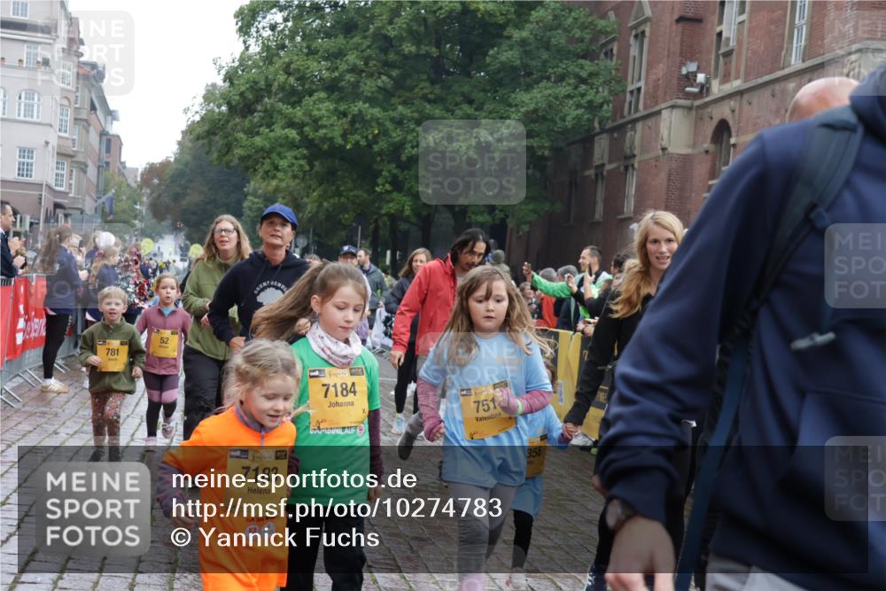 13.09.2026 - Kiel Lauf Yannick Fuchs http://msf.ph/oto/10274783 13.09.2026 08:37:07 Ziel 82, 581, 873, 910, 1283, 2552, 3495, 3815, 5096, 5275, 5288, 5617, 6259, 6440, 6817, 6936, 7146, 7176, 7838, 8070, 8184, 8211, 8243, 8471, 8650, 8653, 9028, 9233, 9303, 9422, 9586, 11206, 11563, 11800, 11806, 12087, 581, 1031, 1128, 1470, 1727, 1808, 2464, 2581, 3088, 3098, 3246, 3651, 3809, 3868, 3887, 4697, 5667, 6145, 6308, 6357, 6452, 6474, 6475, 6479, 6813, 6936, 6983, 7059, 7153, 7633, 7784, 8662, 8771, 8995, 9028, 9251, 9591, 9762, 9958, 1055, 2229, 4018, 4705 meine-sportfotos.de