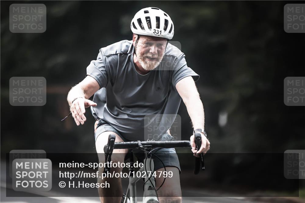 13.09.2026 - Stadtparktriathlon H.Heesch http://msf.ph/oto/10274799 13.09.2026 10:30:51 Radfahren 324, 331, 357, 422, 428, 457 meine-sportfotos.de
