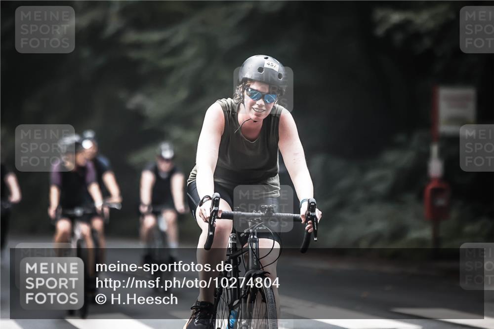 13.09.2026 - Stadtparktriathlon H.Heesch http://msf.ph/oto/10274804 13.09.2026 10:30:55 Radfahren 307, 331, 357, 422, 428, 457 meine-sportfotos.de