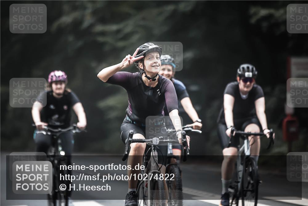 13.09.2026 - Stadtparktriathlon H.Heesch http://msf.ph/oto/10274822 13.09.2026 10:30:56 Radfahren 307, 331, 357, 422, 428, 457 meine-sportfotos.de