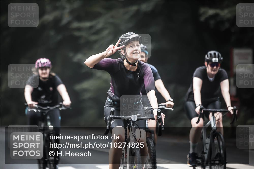 13.09.2026 - Stadtparktriathlon H.Heesch http://msf.ph/oto/10274825 13.09.2026 10:30:56 Radfahren 307, 331, 357, 422, 428, 457 meine-sportfotos.de