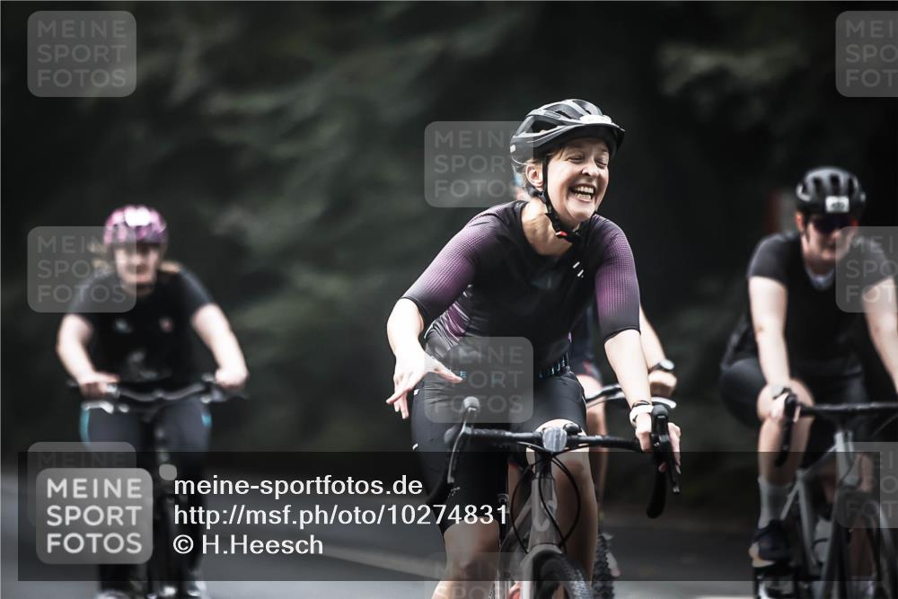 13.09.2026 - Stadtparktriathlon H.Heesch http://msf.ph/oto/10274831 13.09.2026 10:30:57 Radfahren 307, 331, 357, 422, 428, 457 meine-sportfotos.de