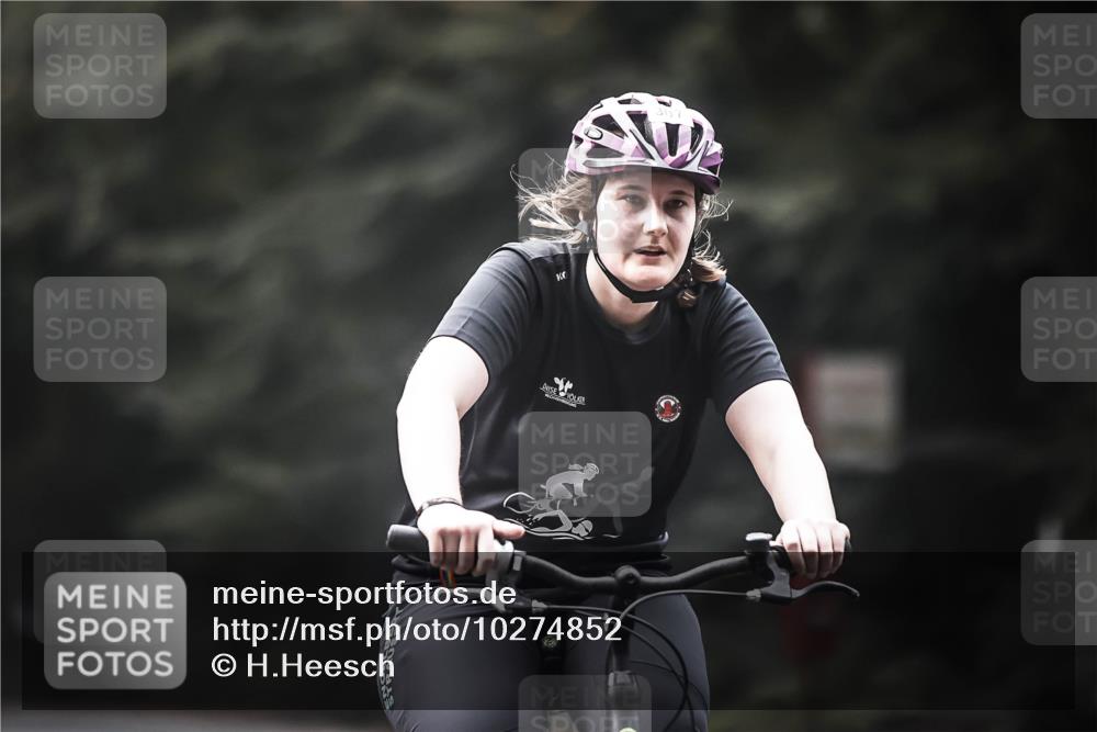 13.09.2026 - Stadtparktriathlon H.Heesch http://msf.ph/oto/10274852 13.09.2026 10:30:58 Radfahren 307, 357, 422, 428, 457 meine-sportfotos.de