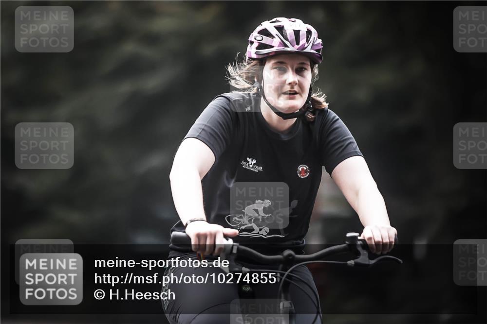 13.09.2026 - Stadtparktriathlon H.Heesch http://msf.ph/oto/10274855 13.09.2026 10:30:58 Radfahren 307, 357, 422, 428, 457 meine-sportfotos.de