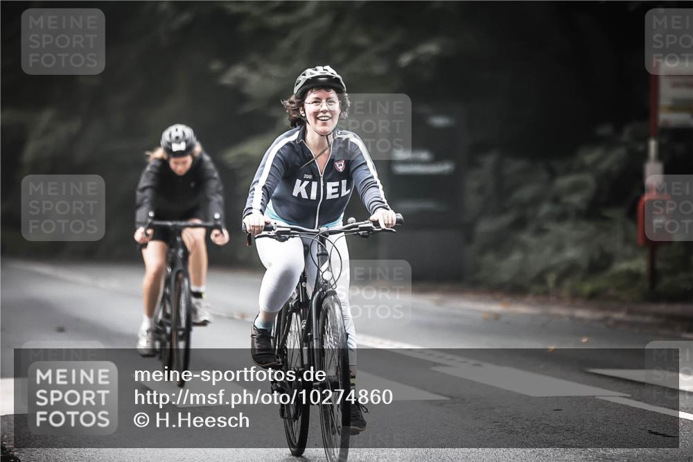 13.09.2026 - Stadtparktriathlon H.Heesch http://msf.ph/oto/10274860 13.09.2026 10:31:12 Radfahren 252, 296, 326 meine-sportfotos.de