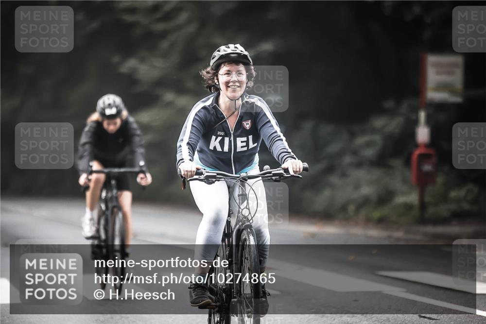13.09.2026 - Stadtparktriathlon H.Heesch http://msf.ph/oto/10274865 13.09.2026 10:31:12 Radfahren 252, 296, 326 meine-sportfotos.de