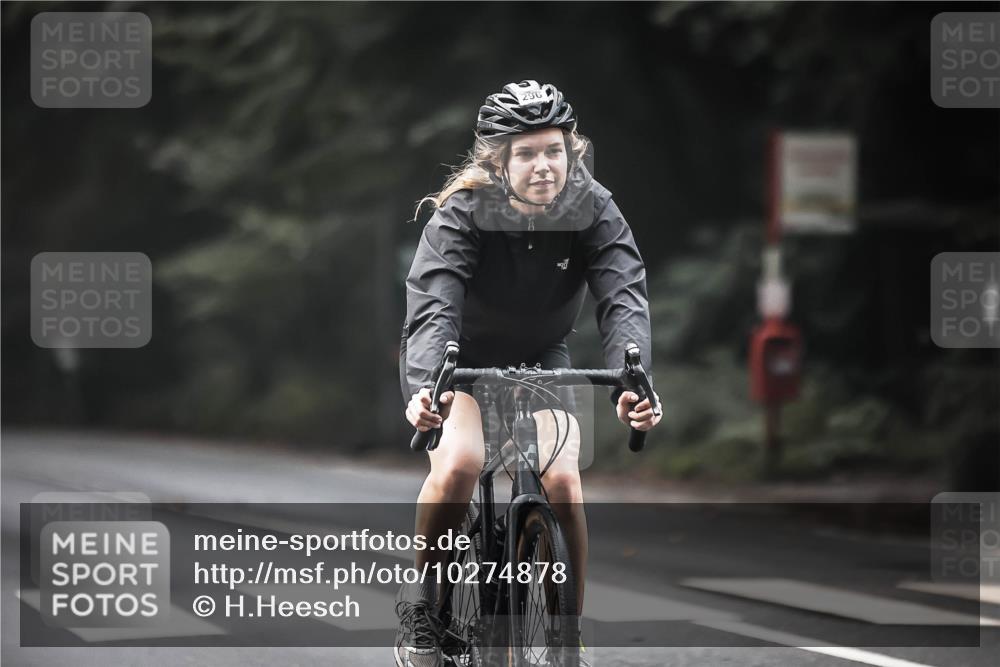13.09.2026 - Stadtparktriathlon H.Heesch http://msf.ph/oto/10274878 13.09.2026 10:31:13 Radfahren 252, 296, 326 meine-sportfotos.de