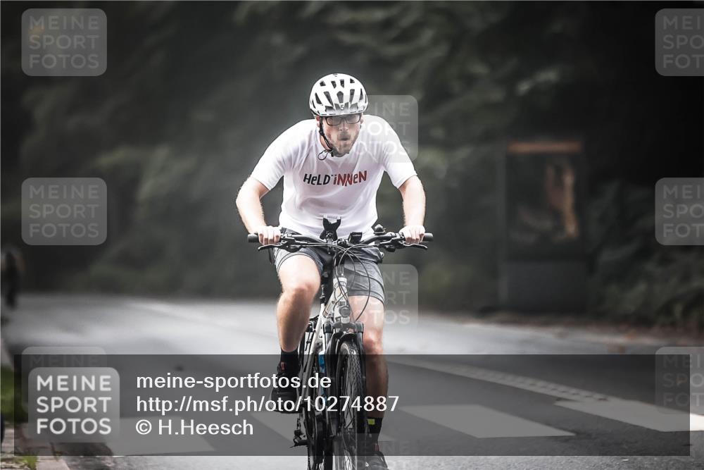 13.09.2026 - Stadtparktriathlon H.Heesch http://msf.ph/oto/10274887 13.09.2026 10:31:15 Radfahren 252, 296, 326 meine-sportfotos.de