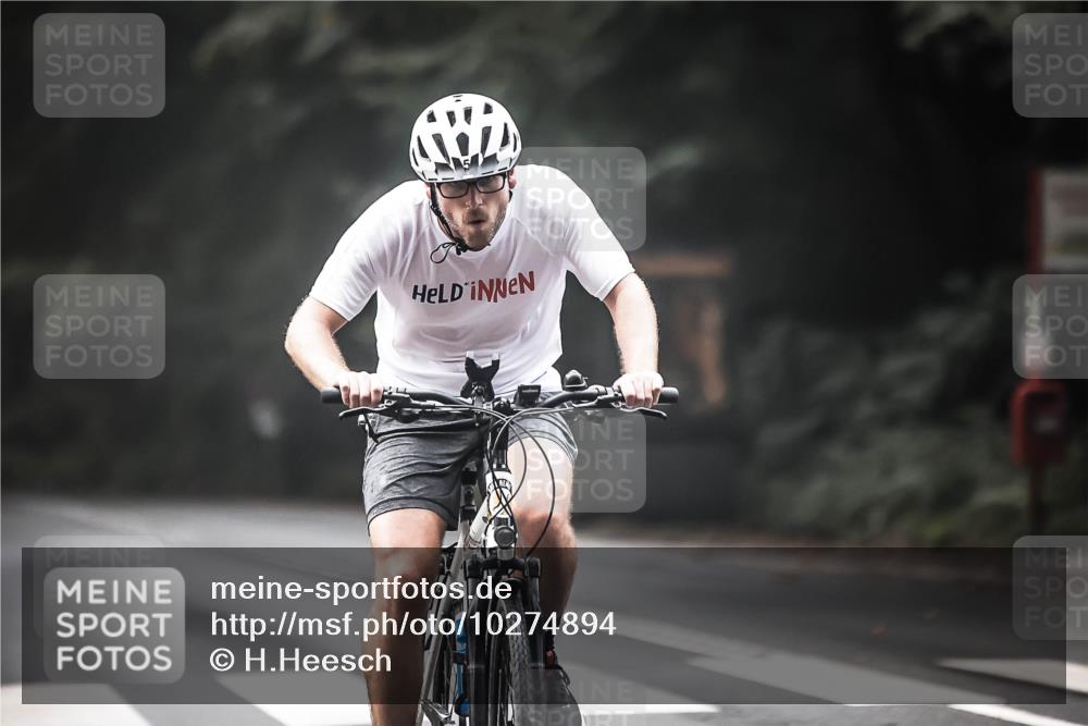 13.09.2026 - Stadtparktriathlon H.Heesch http://msf.ph/oto/10274894 13.09.2026 10:31:15 Radfahren 252, 296, 326 meine-sportfotos.de