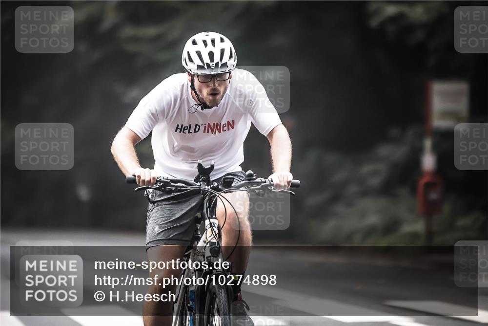 13.09.2026 - Stadtparktriathlon H.Heesch http://msf.ph/oto/10274898 13.09.2026 10:31:16 Radfahren 252, 296, 326 meine-sportfotos.de