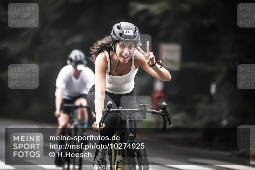 13.09.2026 - Stadtparktriathlon H.Heesch http://msf.ph/oto/10274925 13.09.2026 10:31:26 Radfahren 246, 319 meine-sportfotos.de