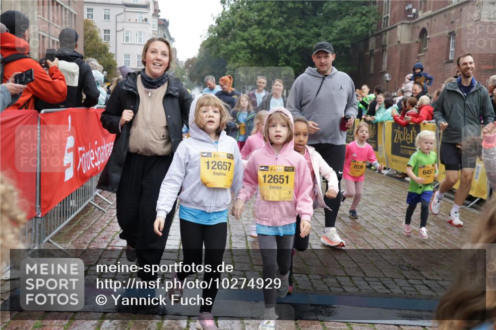 13.09.2026 - Kiel Lauf Yannick Fuchs http://msf.ph/oto/10274929 13.09.2026 08:37:17 Ziel 82, 751, 1055, 1283, 2229, 2567, 3252, 4018, 4705, 5288, 5617, 5722, 6272, 6358, 7146, 7176, 7183, 7184, 8184, 8258, 8612, 8907, 9303, 9422, 9586, 10221, 10714, 10800, 11236, 11487, 11806, 82, 581, 873, 910, 1031, 1128, 1283, 1470, 1808, 2552, 2581, 3098, 3495, 3809, 3815, 3887, 4697, 5096, 5275, 5667, 6145, 6259, 6357, 6440, 6479, 6813, 6817, 6936, 7153, 7633, 7784, 7838, 8070, 8184, 8211, 8243, 8471, 8650, 8653, 8662, 8771, 9028, 9233, 9591, 9762, 9958, 11206, 11563 meine-sportfotos.de