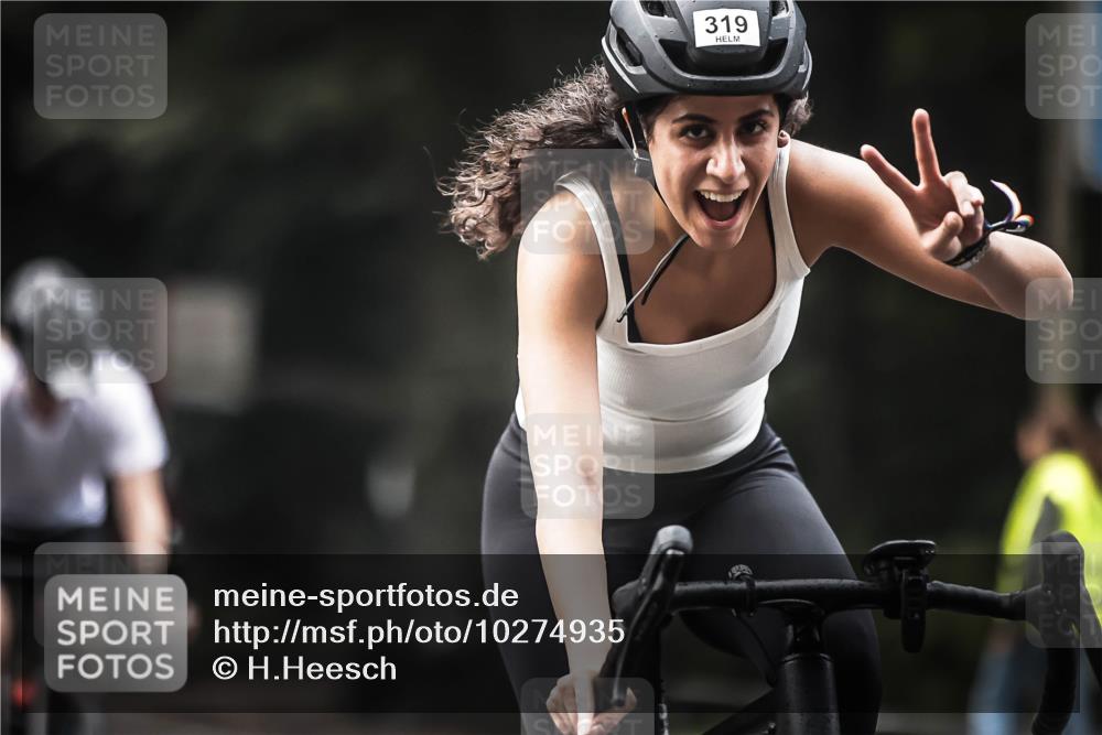 13.09.2026 - Stadtparktriathlon H.Heesch http://msf.ph/oto/10274935 13.09.2026 10:31:27 Radfahren 246, 319 meine-sportfotos.de