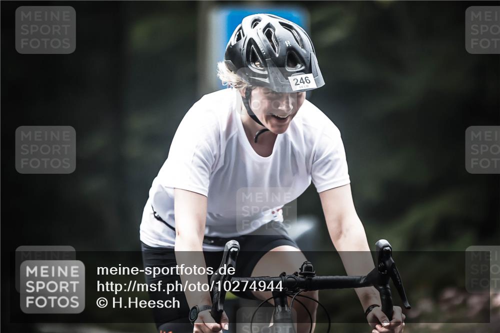 13.09.2026 - Stadtparktriathlon H.Heesch http://msf.ph/oto/10274944 13.09.2026 10:31:28 Radfahren 246, 297, 319 meine-sportfotos.de
