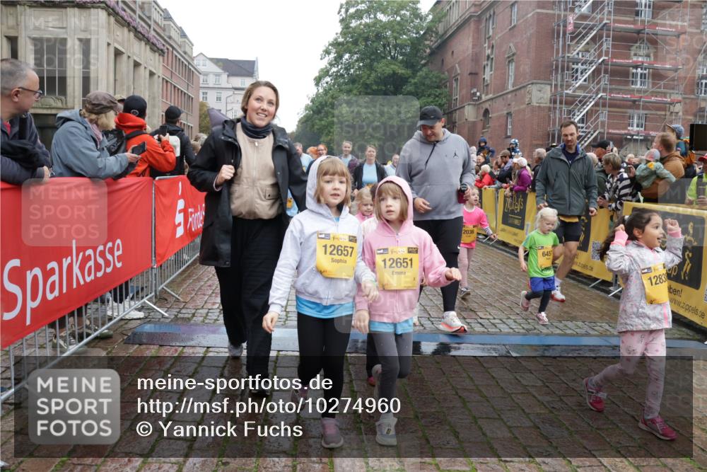 13.09.2026 - Kiel Lauf Yannick Fuchs http://msf.ph/oto/10274960 13.09.2026 08:37:17 Ziel 82, 751, 1055, 1283, 2229, 2567, 3252, 4018, 4705, 5288, 5617, 5722, 6272, 6358, 7146, 7176, 7183, 7184, 8184, 8258, 8612, 8907, 9303, 9422, 9586, 10221, 10714, 10800, 11236, 11487, 11806, 82, 581, 873, 910, 1031, 1128, 1283, 1470, 1808, 2552, 2581, 3098, 3495, 3809, 3815, 3887, 4697, 5096, 5275, 5667, 6145, 6259, 6357, 6440, 6479, 6813, 6817, 6936, 7153, 7633, 7784, 7838, 8070, 8184, 8211, 8243, 8471, 8650, 8653, 8662, 8771, 9028, 9233, 9591, 9762, 9958, 11206, 11563 meine-sportfotos.de