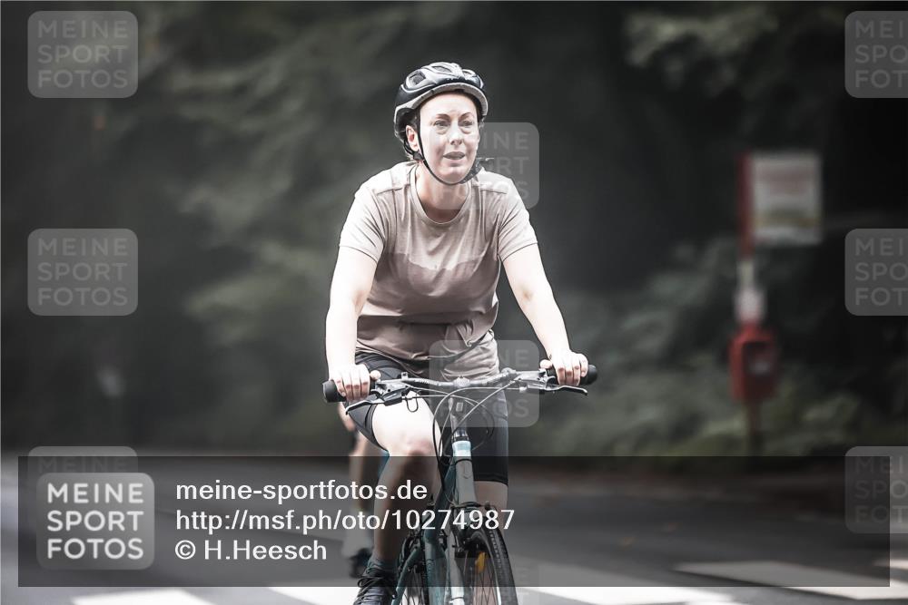 13.09.2026 - Stadtparktriathlon H.Heesch http://msf.ph/oto/10274987 13.09.2026 10:31:39 Radfahren 256, 297, 401, 442 meine-sportfotos.de