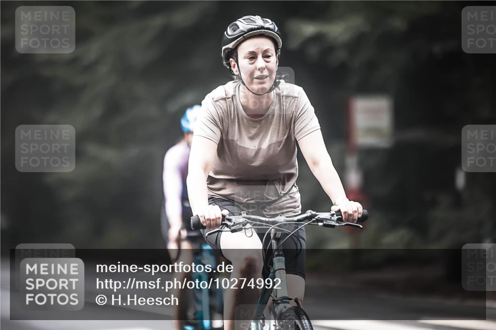 13.09.2026 - Stadtparktriathlon H.Heesch http://msf.ph/oto/10274992 13.09.2026 10:31:40 Radfahren 256, 297, 302, 362, 401, 442 meine-sportfotos.de