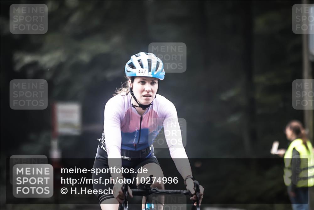 13.09.2026 - Stadtparktriathlon H.Heesch http://msf.ph/oto/10274996 13.09.2026 10:31:41 Radfahren 256, 302, 362, 401, 442 meine-sportfotos.de
