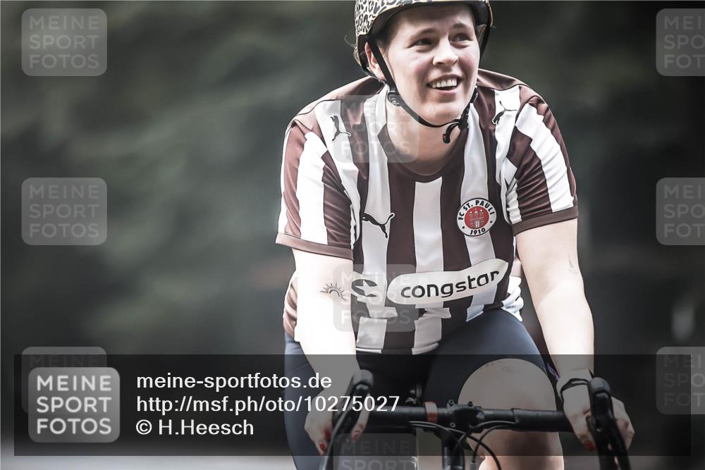 13.09.2026 - Stadtparktriathlon H.Heesch http://msf.ph/oto/10275027 13.09.2026 10:31:46 Radfahren 302, 332, 362, 442 meine-sportfotos.de