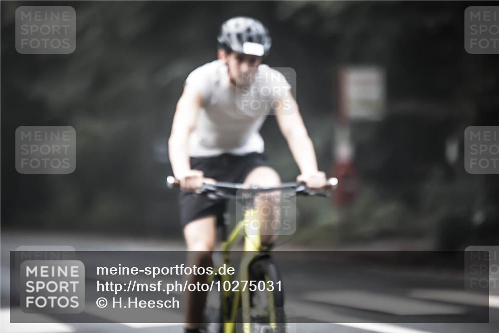 13.09.2026 - Stadtparktriathlon H.Heesch http://msf.ph/oto/10275031 13.09.2026 10:31:52 Radfahren 302, 332, 362, 366, 407 meine-sportfotos.de