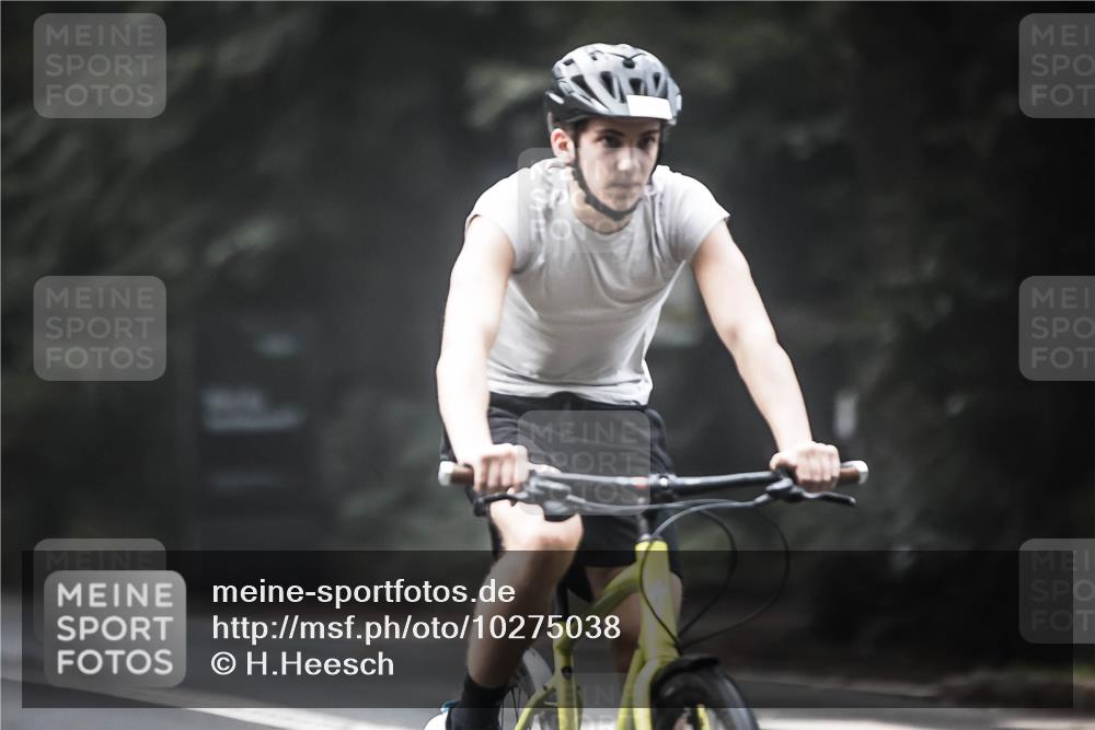 13.09.2026 - Stadtparktriathlon H.Heesch http://msf.ph/oto/10275038 13.09.2026 10:31:52 Radfahren 302, 332, 362, 366, 407 meine-sportfotos.de