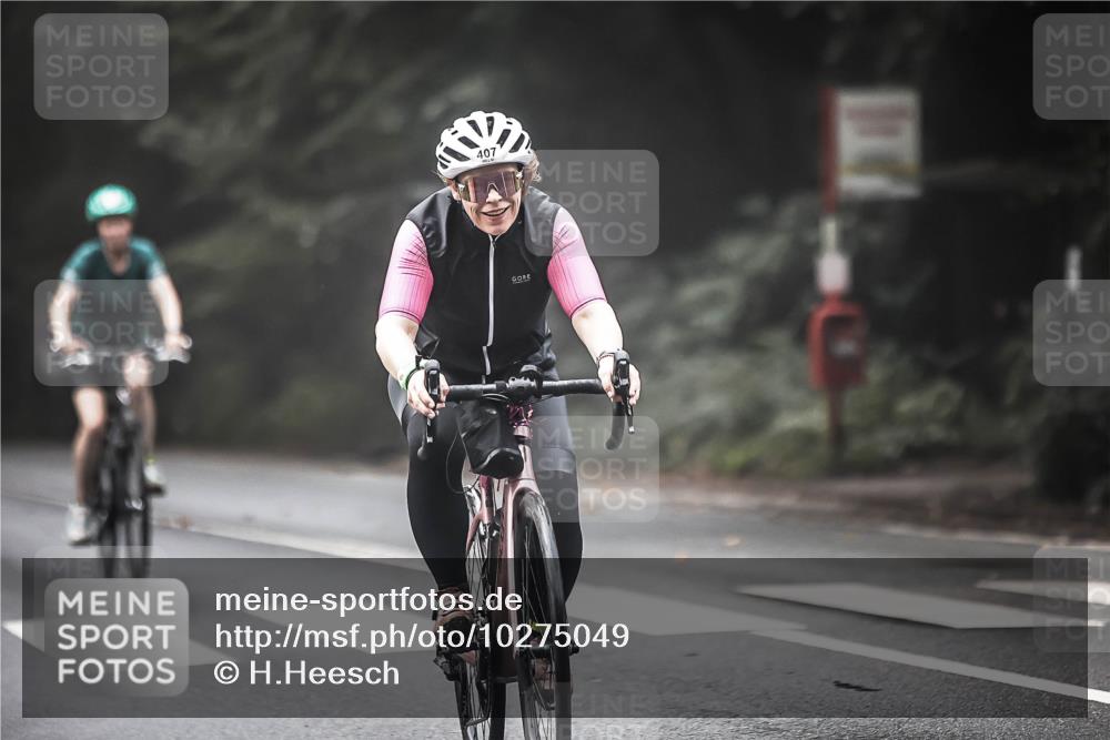 13.09.2026 - Stadtparktriathlon H.Heesch http://msf.ph/oto/10275049 13.09.2026 10:31:55 Radfahren 332, 366, 407 meine-sportfotos.de