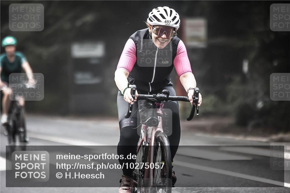 13.09.2026 - Stadtparktriathlon H.Heesch http://msf.ph/oto/10275057 13.09.2026 10:31:56 Radfahren 332, 366, 407 meine-sportfotos.de
