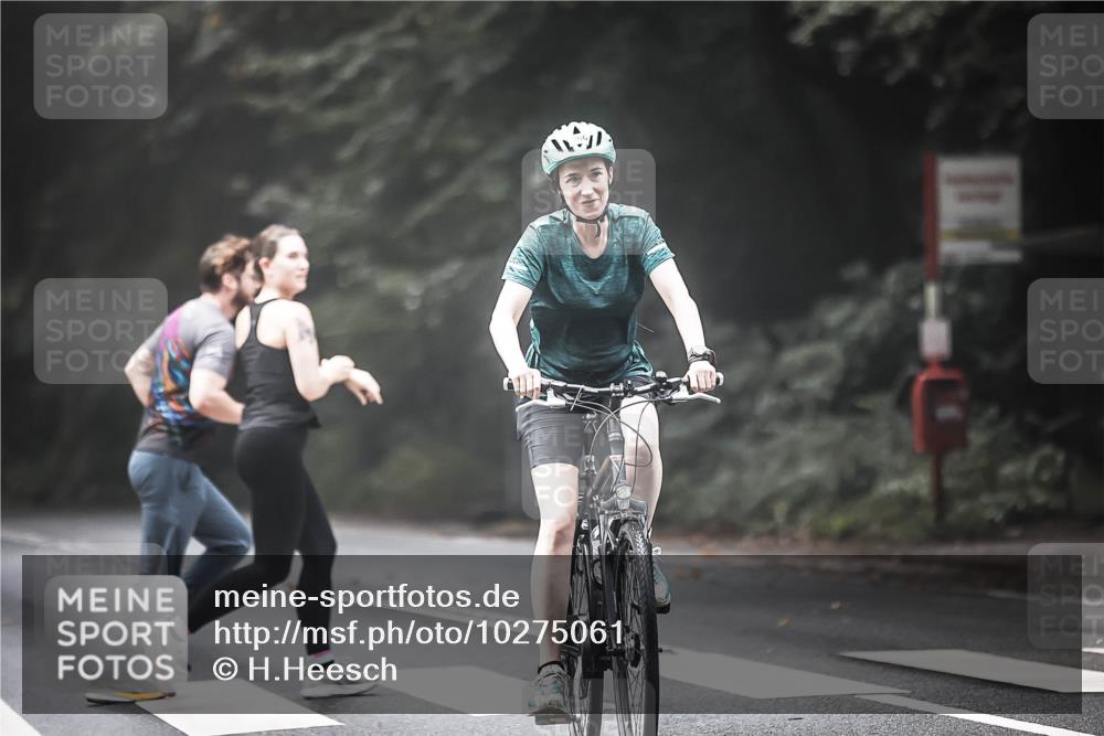 13.09.2026 - Stadtparktriathlon H.Heesch http://msf.ph/oto/10275061 13.09.2026 10:31:57 Radfahren 332, 366, 407 meine-sportfotos.de