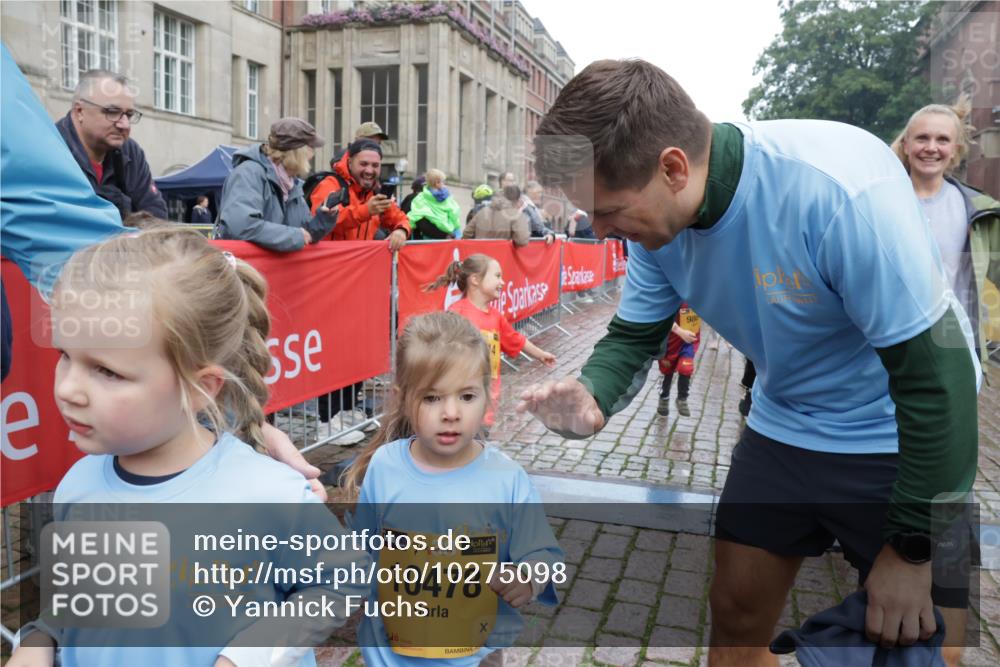 13.09.2026 - Kiel Lauf Yannick Fuchs http://msf.ph/oto/10275098 13.09.2026 08:37:29 Ziel 52, 751, 781, 1212, 1221, 1233, 2025, 2036, 2567, 3071, 3252, 3262, 3521, 5290, 5722, 6358, 6457, 6624, 7183, 7184, 9941, 12066, 12469, 12470, 12651, 12657, 12838, 82, 581, 873, 910, 1055, 1283, 2229, 2552, 3495, 3815, 4018, 4705, 5096, 5275, 5288, 5617, 5722, 6259, 6272, 6440, 6817, 6936, 7146, 7176, 7784, 7838, 8070, 8184, 8211, 8243, 8258, 8471, 8612, 8650, 8653, 8907, 9028, 9233, 9303, 9422, 9586, 9762, 10221, 10714, 10800, 11206, 11236, 11487, 11563, 11806, 1470 meine-sportfotos.de