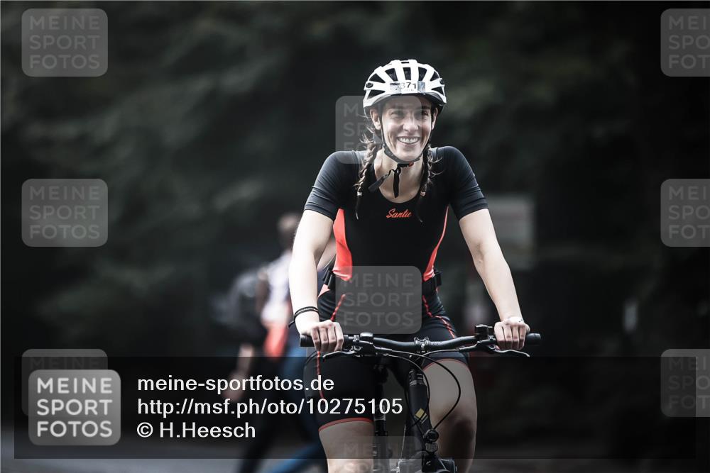 13.09.2026 - Stadtparktriathlon H.Heesch http://msf.ph/oto/10275105 13.09.2026 10:32:07 Radfahren 271, 371, 387 meine-sportfotos.de