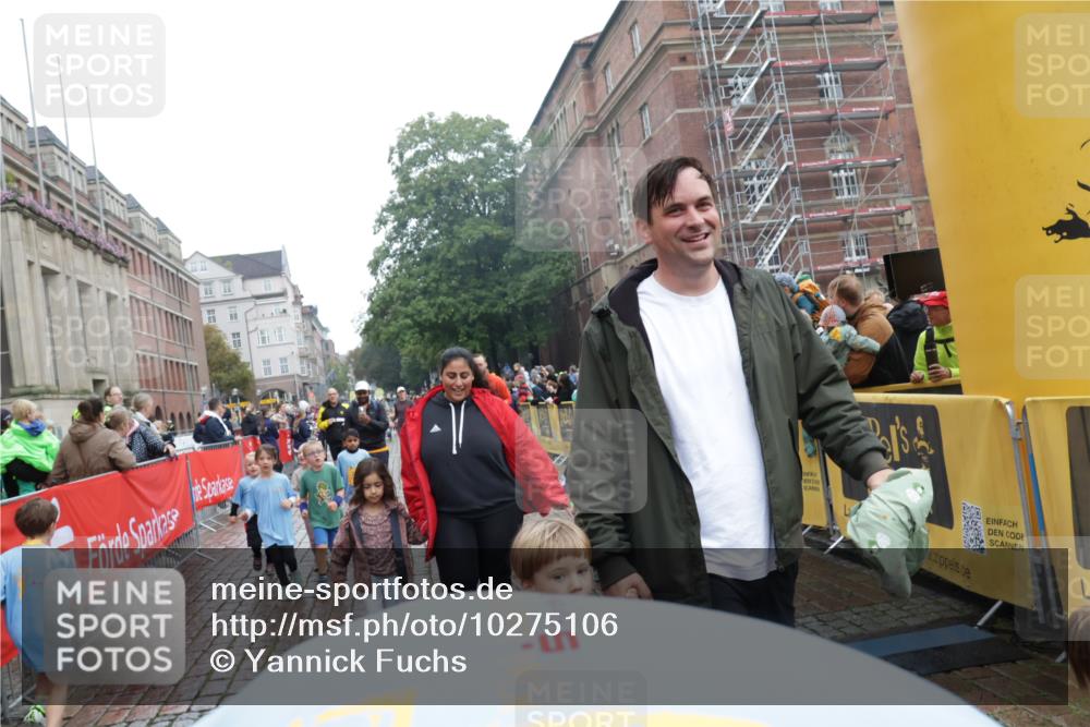 13.09.2026 - Kiel Lauf Yannick Fuchs http://msf.ph/oto/10275106 13.09.2026 08:37:32 Ziel 52, 781, 1212, 1221, 1233, 2025, 2036, 3071, 3262, 3521, 4379, 5186, 5290, 6457, 6624, 9941, 12066, 12469, 12470, 12651, 12657, 12838, 82, 581, 751, 873, 910, 1055, 1283, 2229, 2552, 2567, 3252, 3495, 3815, 4018, 4705, 5096, 5275, 5288, 5617, 5722, 6259, 6272, 6358, 6440, 6817, 6936, 7146, 7176, 7183, 7184, 7838, 8070, 8184, 8211, 8243, 8258, 8471, 8612, 8650, 8653, 8907, 9028, 9233, 9303, 9422, 9586, 10221, 10714, 10800, 11206, 11236, 11487, 11563, 11806 meine-sportfotos.de