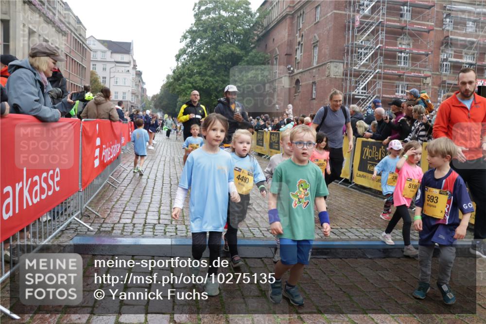 13.09.2026 - Kiel Lauf Yannick Fuchs http://msf.ph/oto/10275135 13.09.2026 08:37:35 Ziel 52, 1212, 1221, 2036, 2858, 3071, 3262, 3521, 4379, 5186, 5290, 6149, 6457, 6458, 6624, 9941, 12066, 12470, 12651, 12657, 12838, 82, 751, 781, 873, 910, 1055, 1233, 1283, 2025, 2229, 2552, 2567, 3252, 3815, 4018, 4705, 5096, 5275, 5288, 5617, 5722, 6272, 6358, 6440, 6817, 7146, 7176, 7183, 7184, 7838, 8070, 8184, 8243, 8258, 8471, 8612, 8650, 8653, 8907, 9233, 9303, 9422, 9586, 10221, 10714, 10800, 11206, 11236, 11487, 11563, 11806, 12469 meine-sportfotos.de